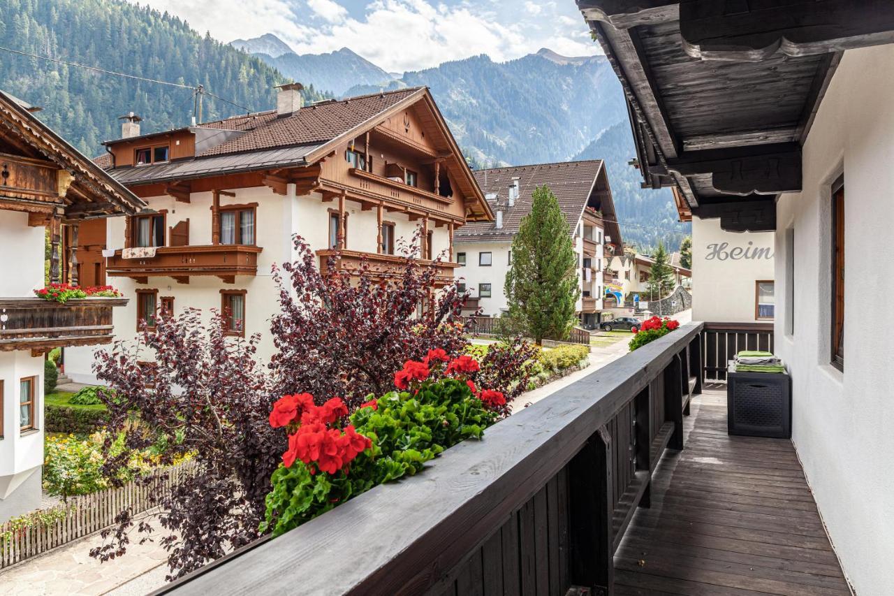 Ferienwohnung Galerie Kaiser Mayrhofen Exterior foto